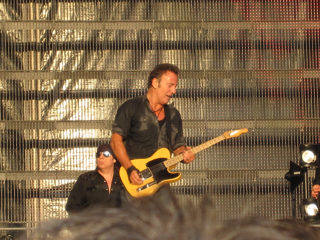 Bruce Springsteen ("IMG_1277" by avonea is licensed under CC BY-NC-ND 2.0)